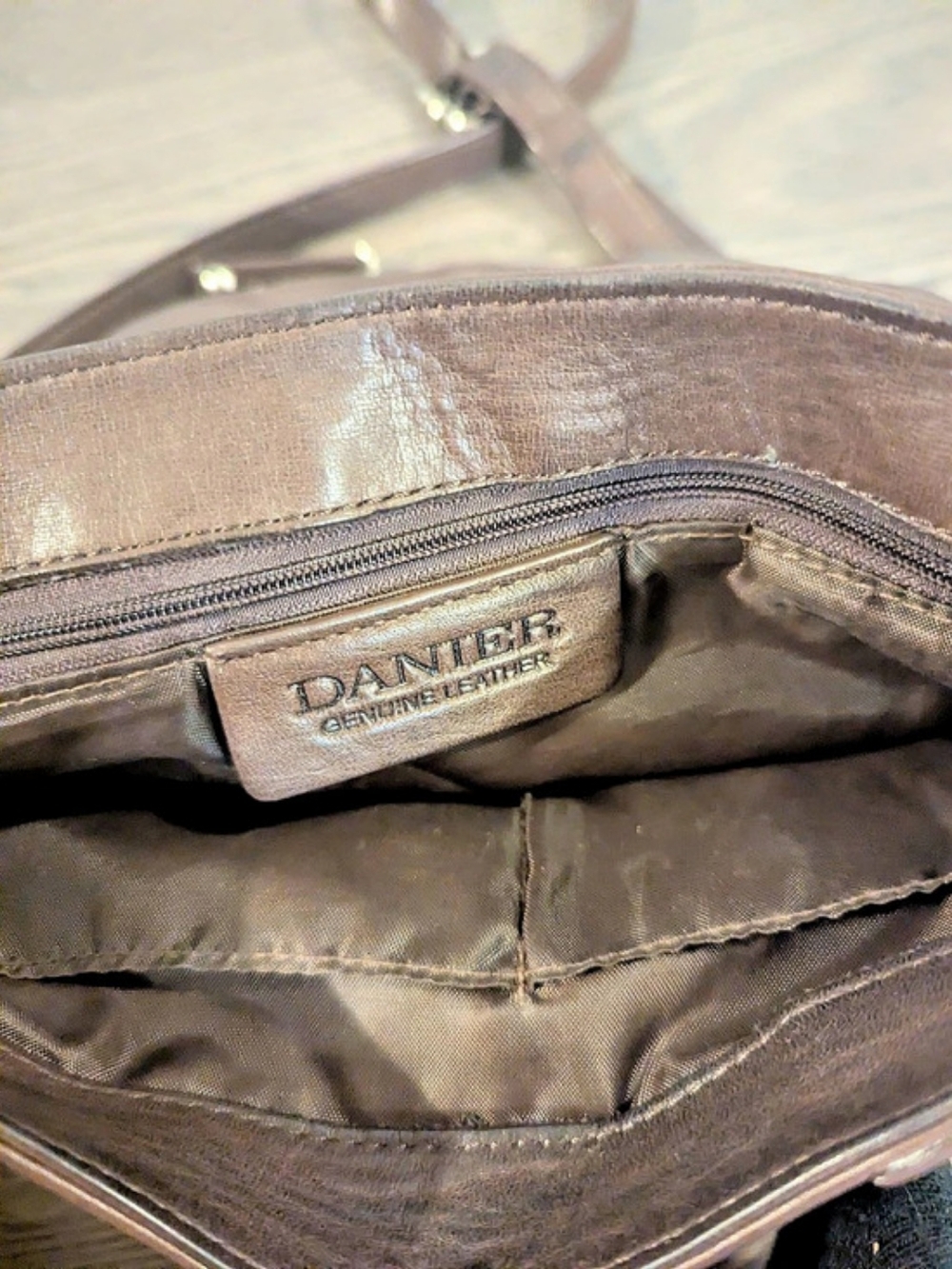 DANIER Chocolate Brown Leather-Style Crossbody Bag - Picture 6 of 11